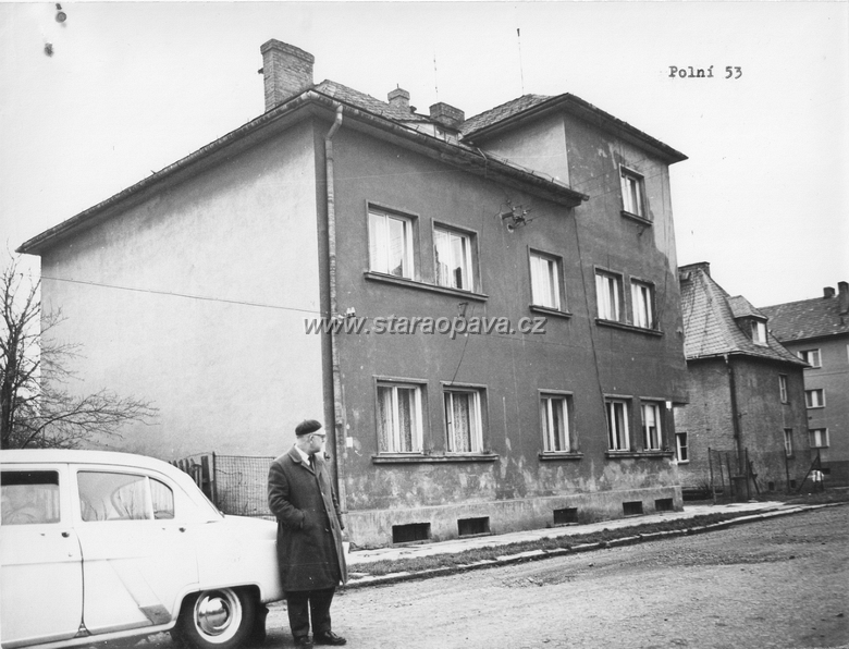 polni (2).jpg - Polní 53 na fotografii z počátku 50.léta 20.století.